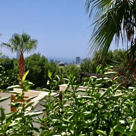 Stylish With Seaviews * カーラ・デ・フィネストラット